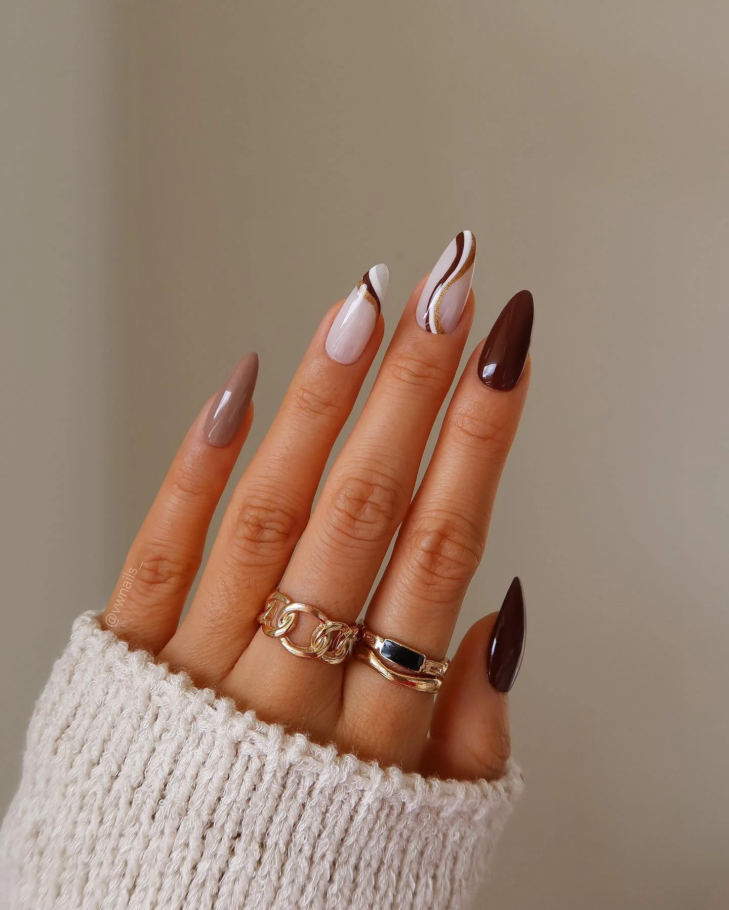 fall nails for medium skin tone Chocolate And Cream Swirls On Almond Nails
