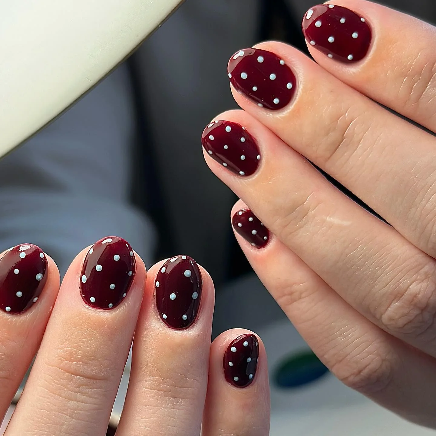 simple fall short nails Burgundy Dots For A Playful Autumn Finish