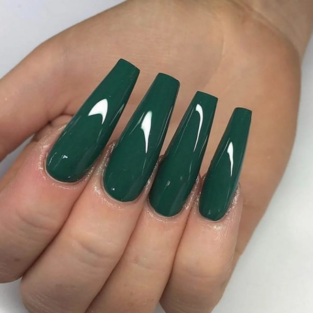 autumn nails color Glossy Forest Green With A Deep Autumn Finish