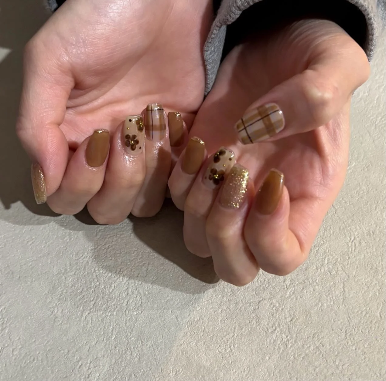 fall mid length nails 2026 Cozy Plaid And Golden Sparkle Autumn Mix