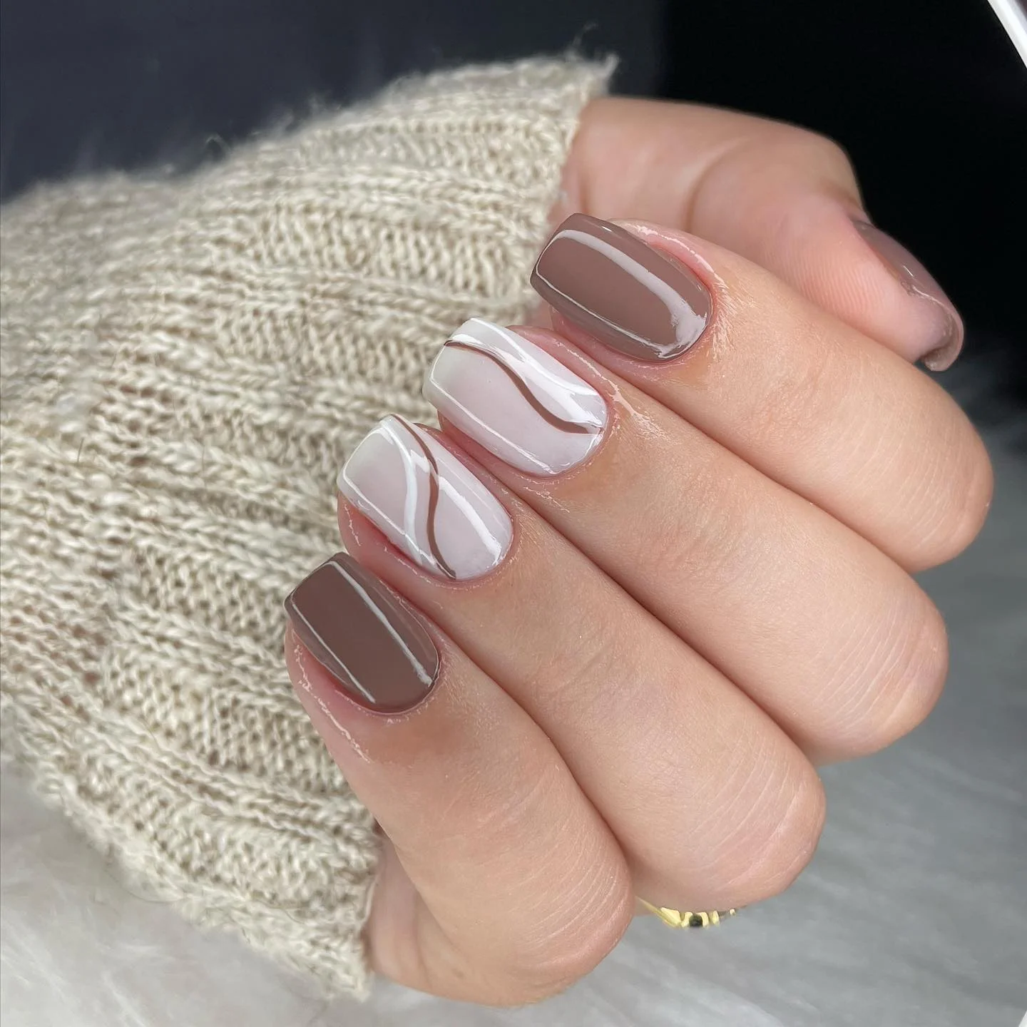 fall trendy nails 2026 Chocolate And Cream Outlined Short Nails