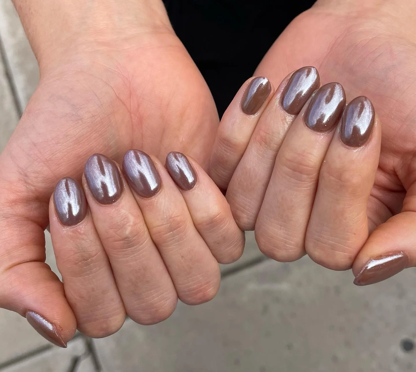 fall manicure colors 2026 Chrome Mocha For A Modern Metallic Finish