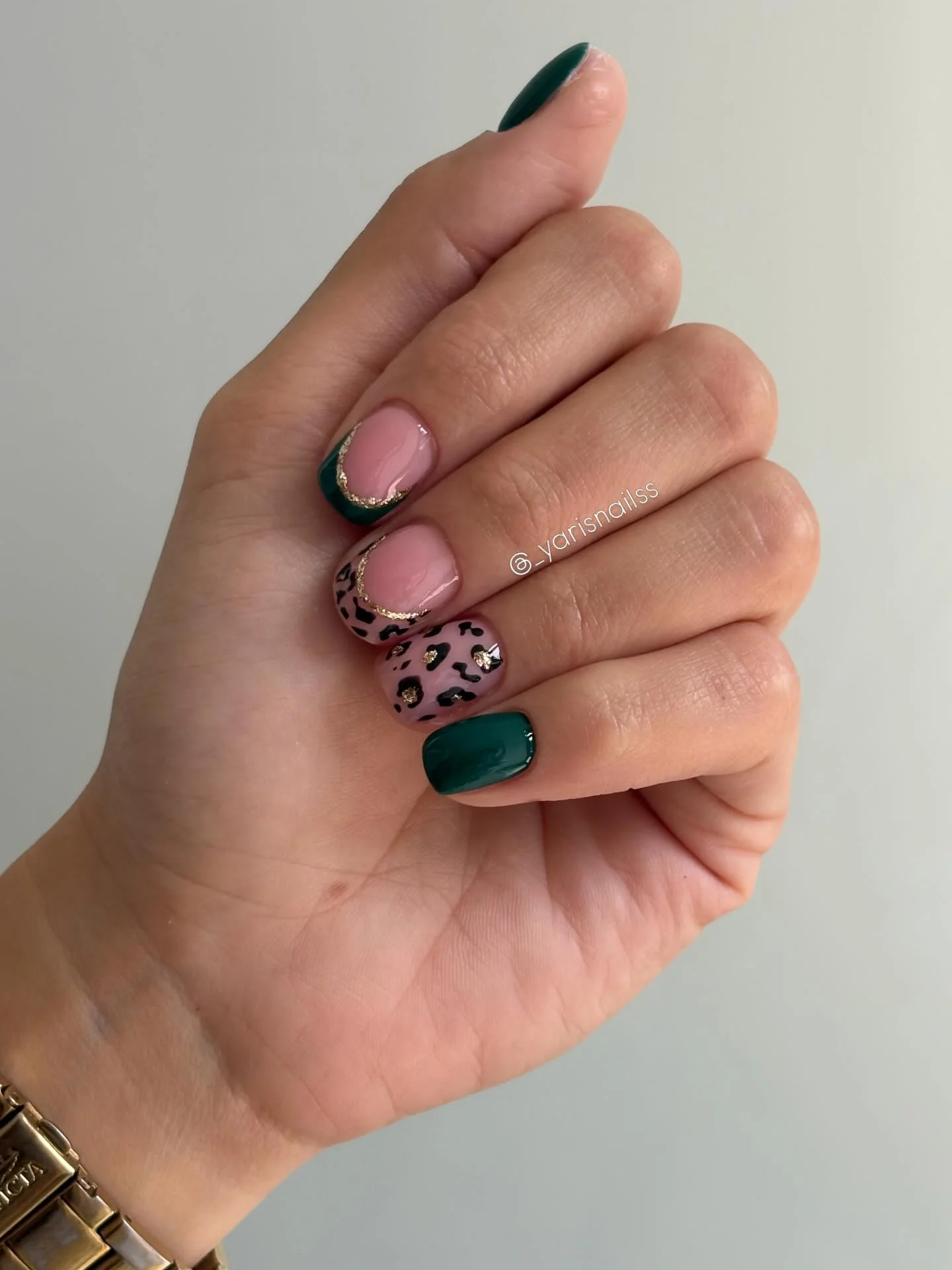 simple fall short nails Emerald Green And Leopard Details With Gold Trim