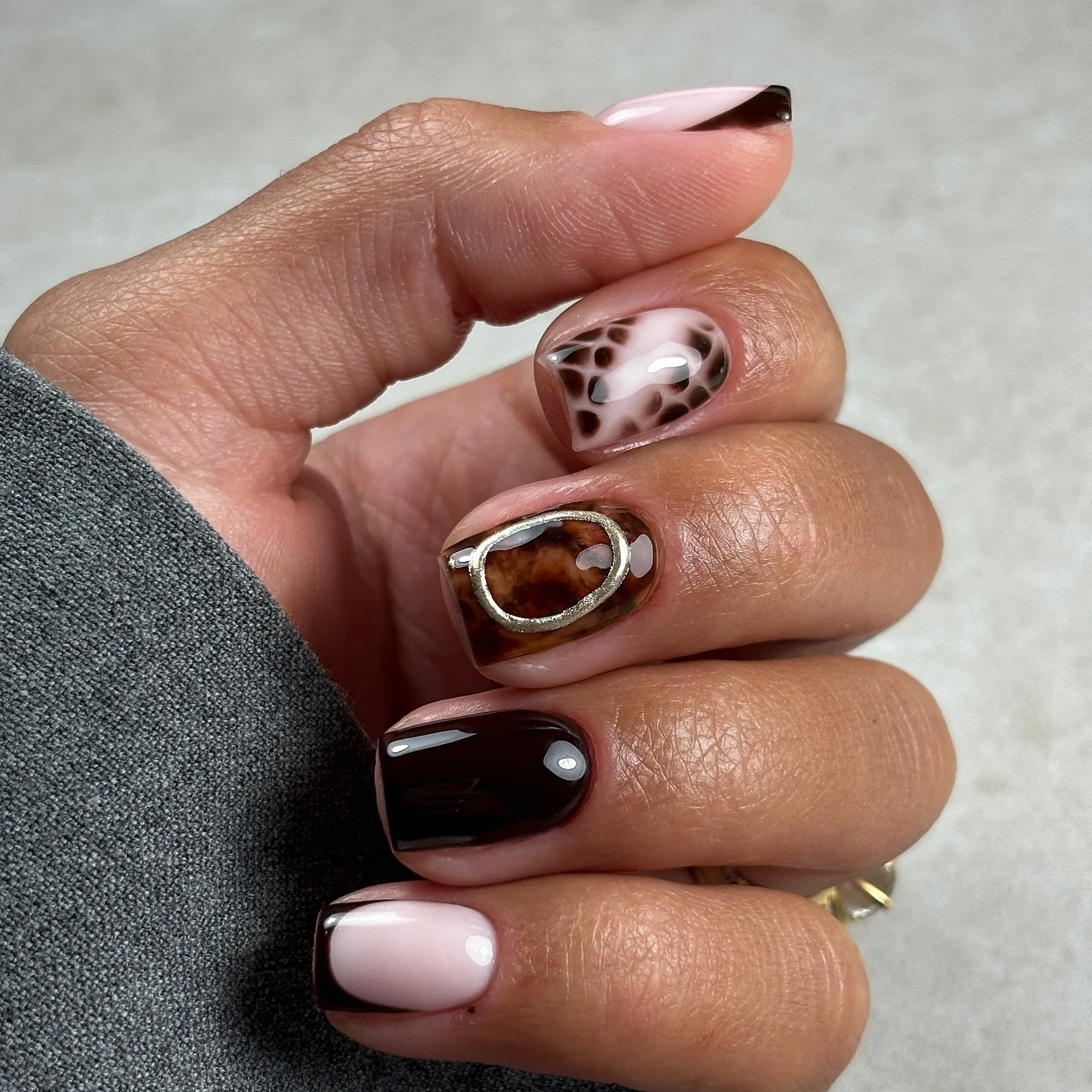 fall nails for medium skin tone Glossy Brown With Tortoiseshell And Organic Accents