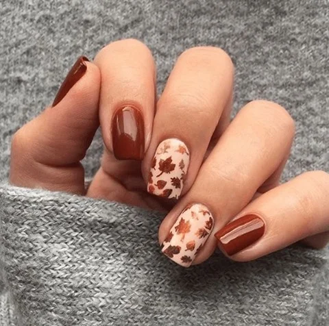 fall nail designs square shape 2026 Glossy Cocoa Nails With Delicate Autumn Leaves