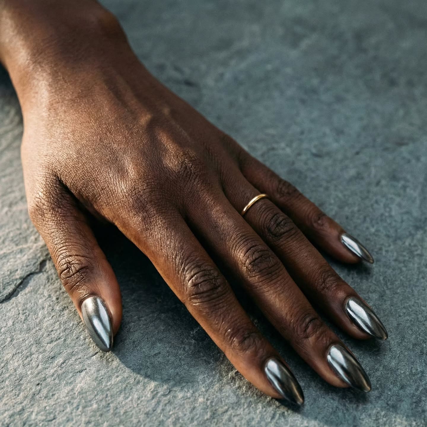 fall nails colors for dark skin Chrome Silver Almonds For A Modern Edge