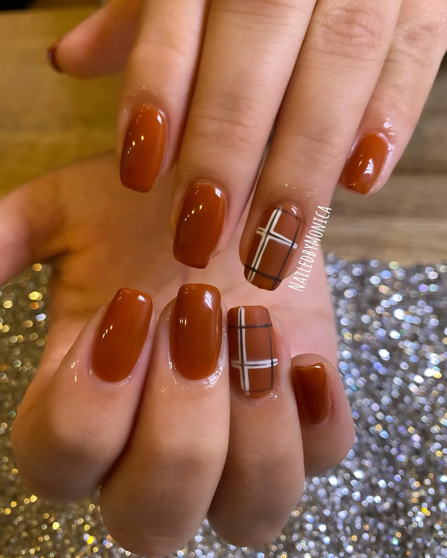fall gel nails ideas 2026 Warm Cinnamon Plaid Nails For Everyday Style
