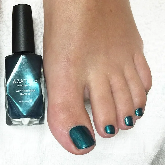 fall toe nails colors 2026 Deep Teal For A Jewel-Toned Autumn Accent
