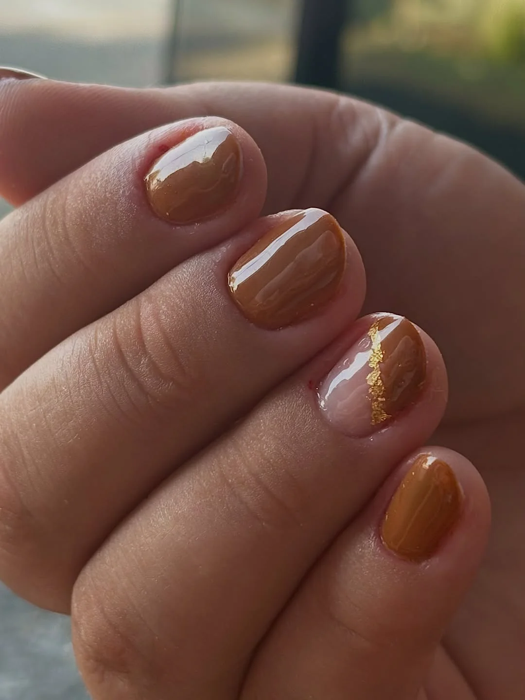 fall nails with accent nail Mocha Nails With A Soft Gold And White Accent