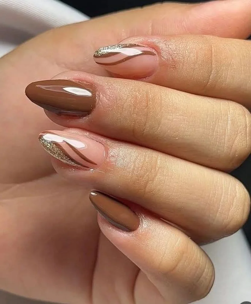 fall gel nails ideas 2026 Mocha Waves With Soft Champagne Sparkle