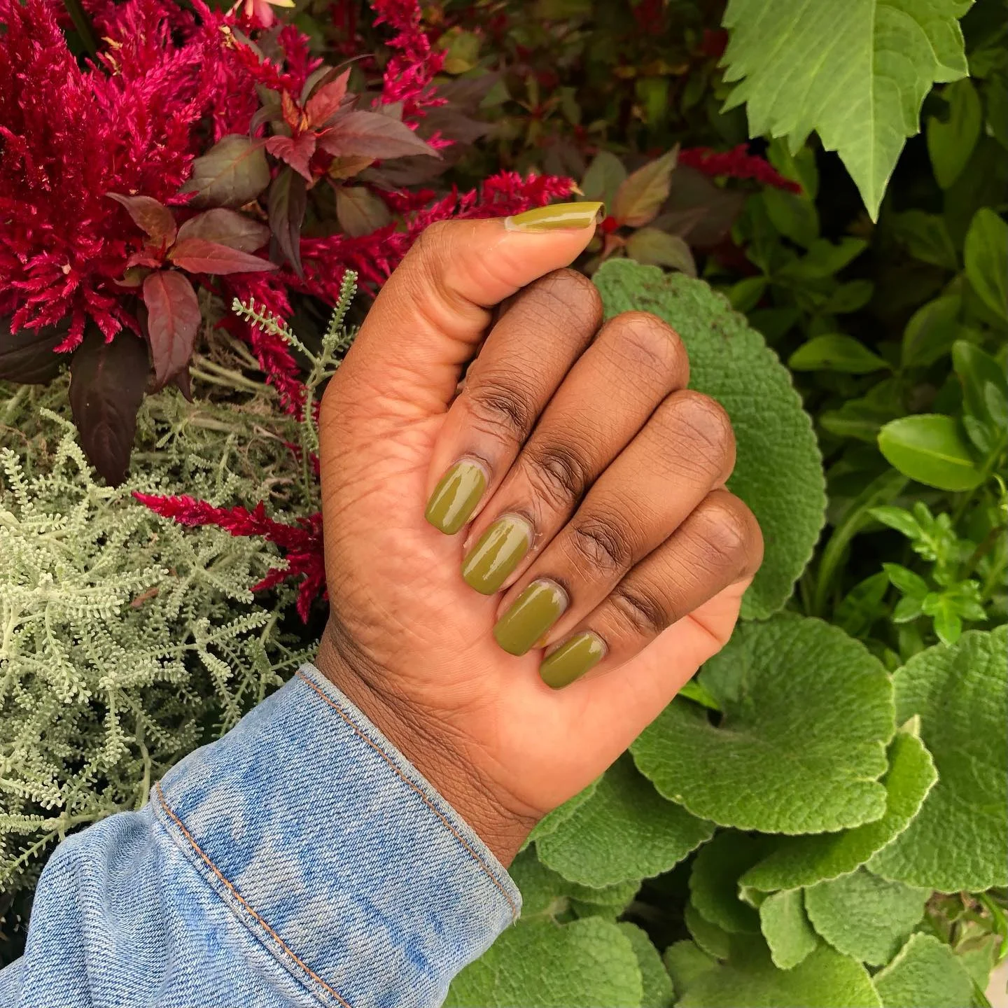 fall nails colors for dark skin Earthy Olive Green For An Unexpected Autumn Twist