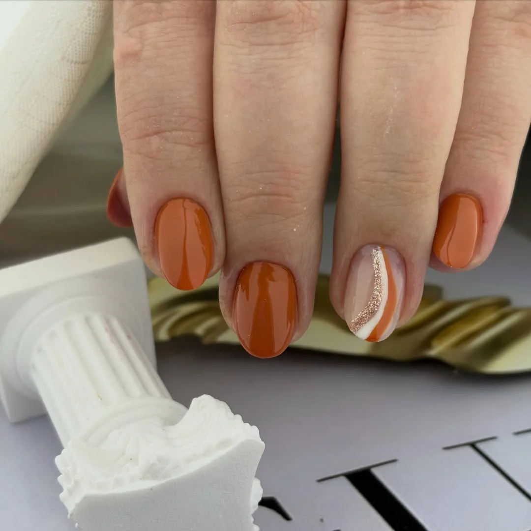 fall nails with accent nail Burnt Orange Short Nails With A Curved Glitter Accent